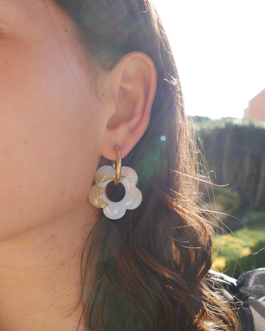 Créoles grandes fleurs - Bleu clair & blanc