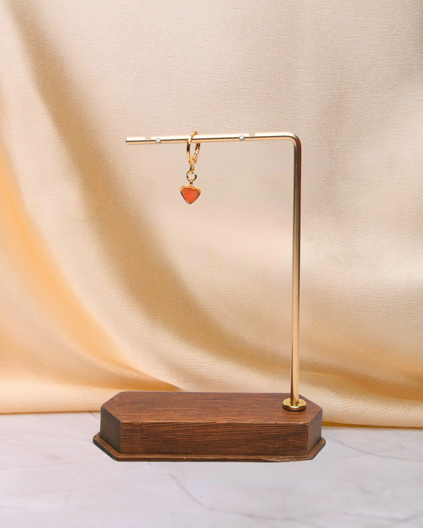 Boucle d'oreille unitaire petit coeur - Orange