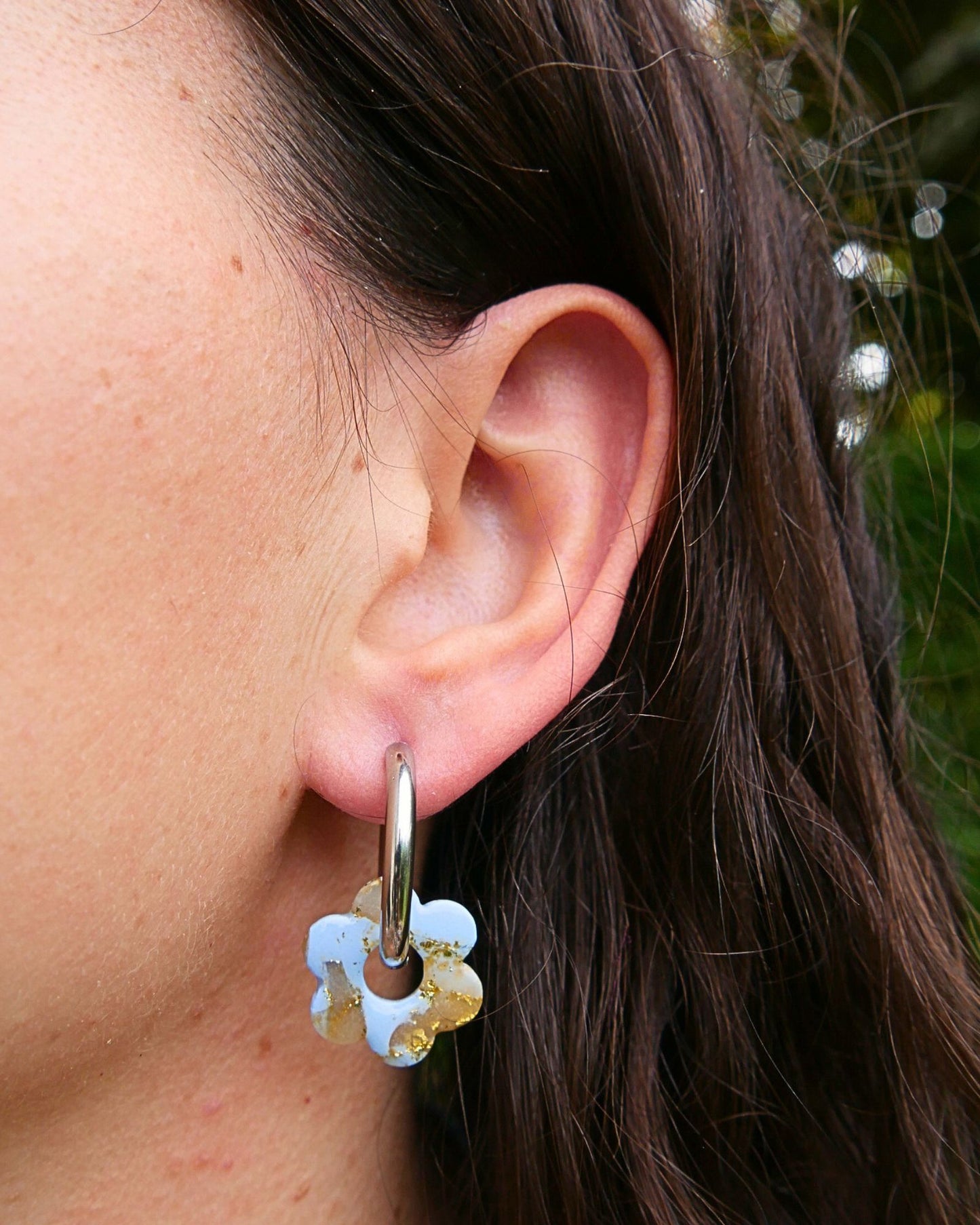 Créoles fleurs - Bleu ciel