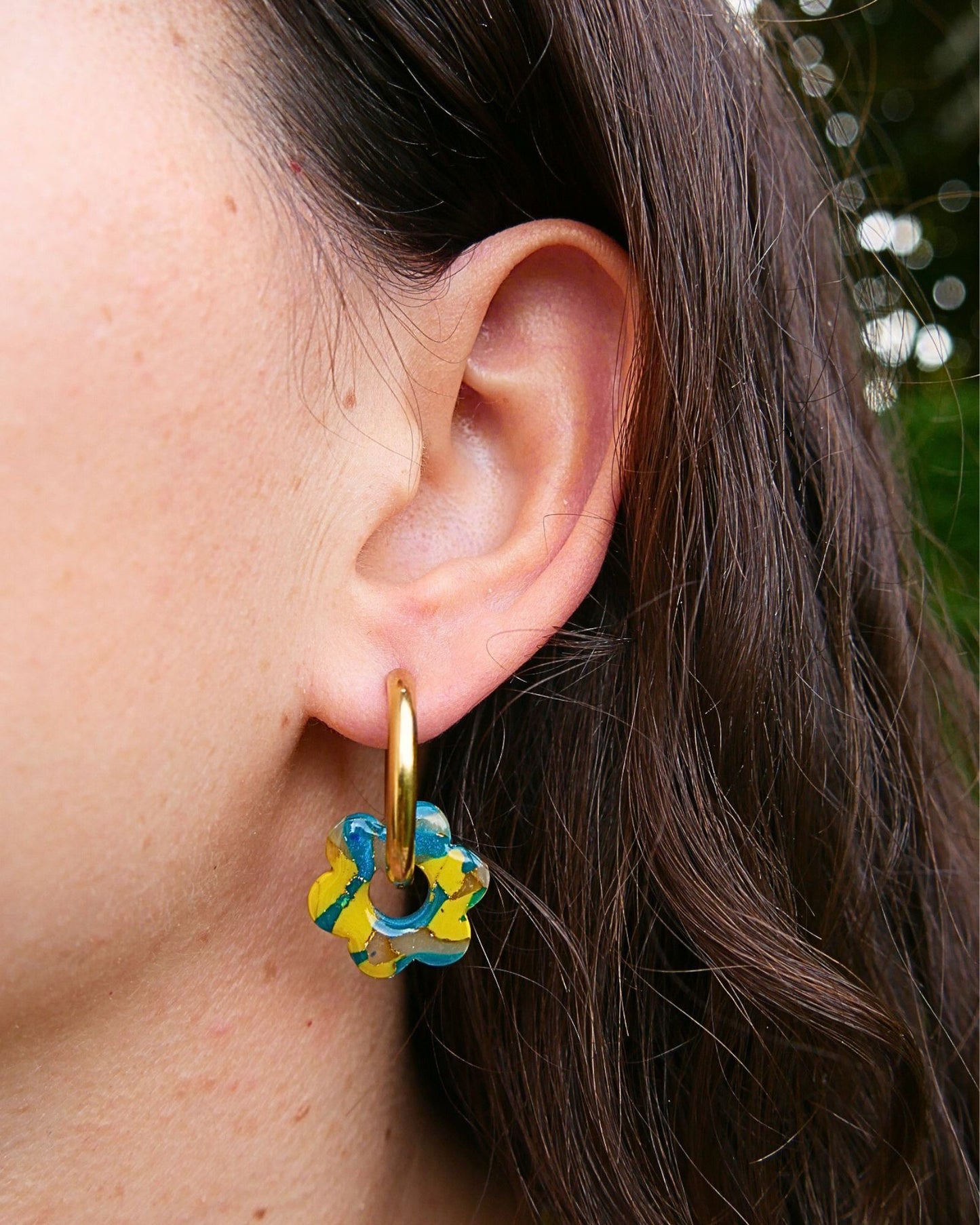 Créoles fleurs - Bleu paon & jaune