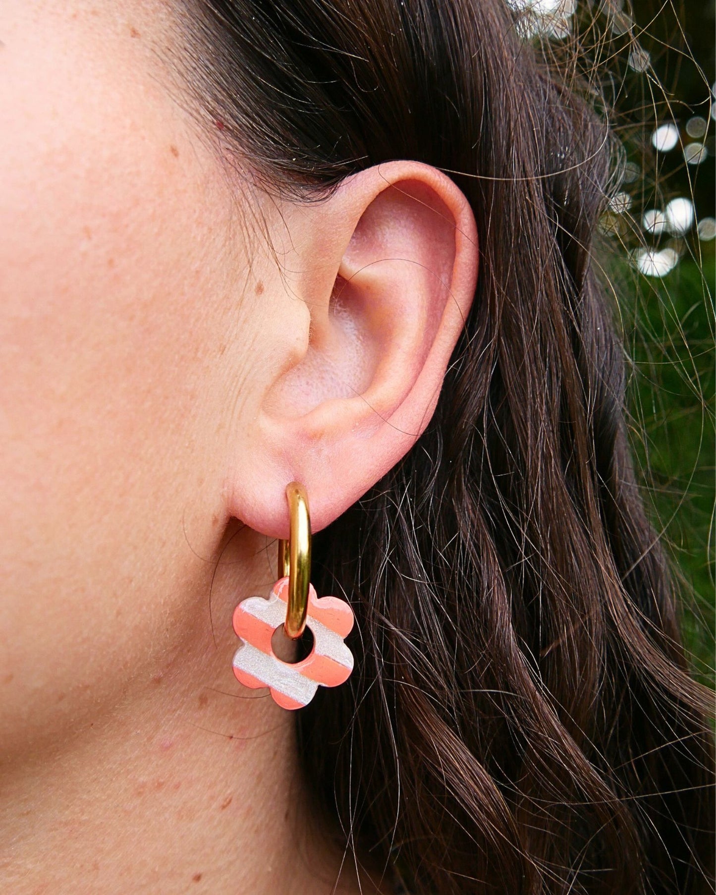 Créoles fleurs - Rayées orange & perle