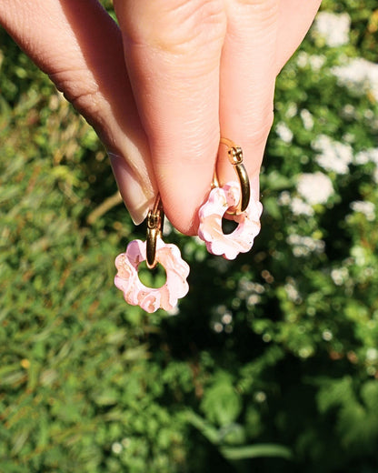 Créoles petites fleurs - Rose clair