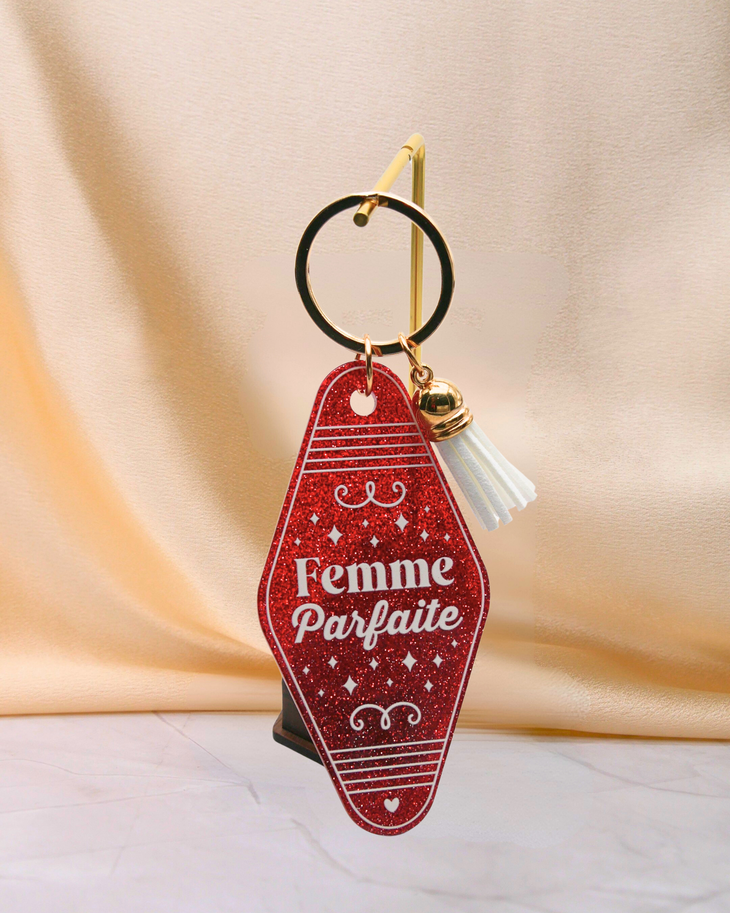 Porte-clés rouge pailleté Femme parfaite Maison Oneiri