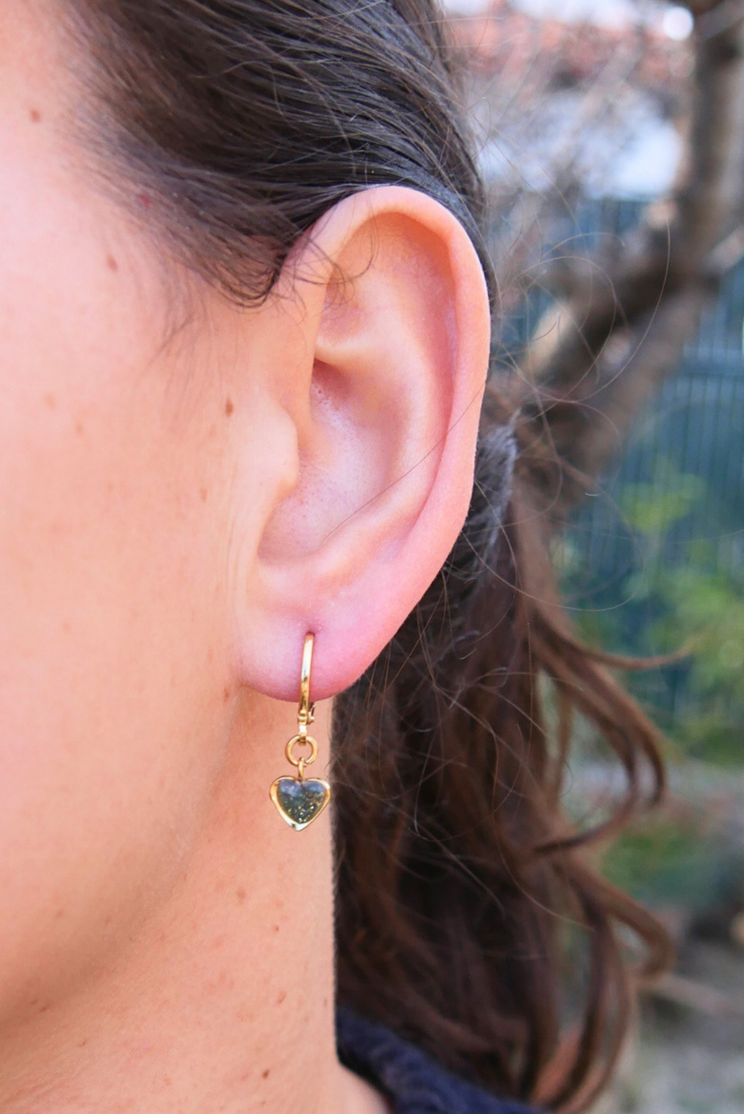 Boucle d'oreille unitaire petit coeur - Vert foncé