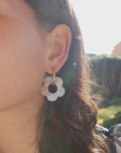 Créoles grandes fleurs - Bleu clair & blanc